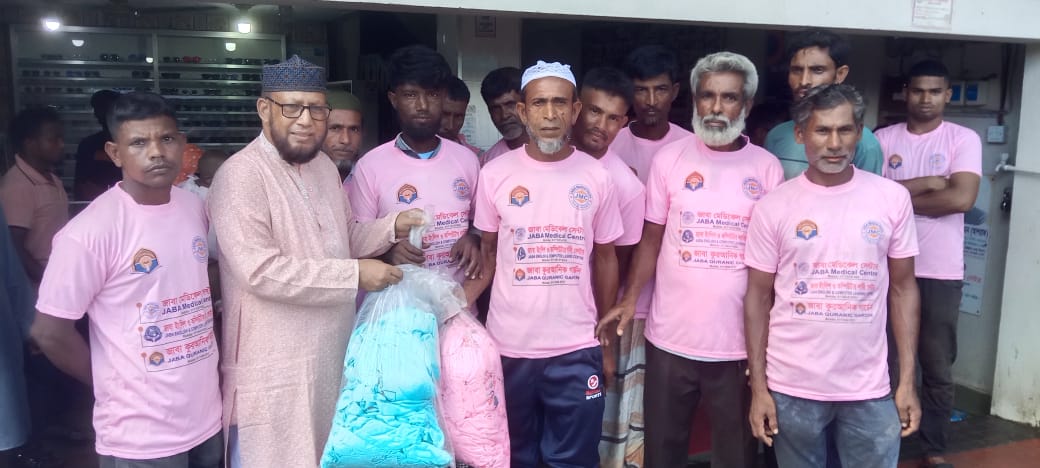 ছাতকে জাবা ফাউন্ডেশনের উদ্যোগে বস্ত্র বিতরণ