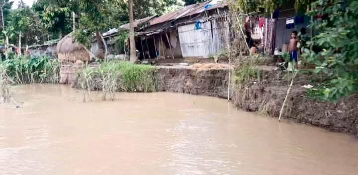 ছাতকে বিভিন্ন জায়গায় নদীর তীরবর্তী আকস্মিক ভাঙন