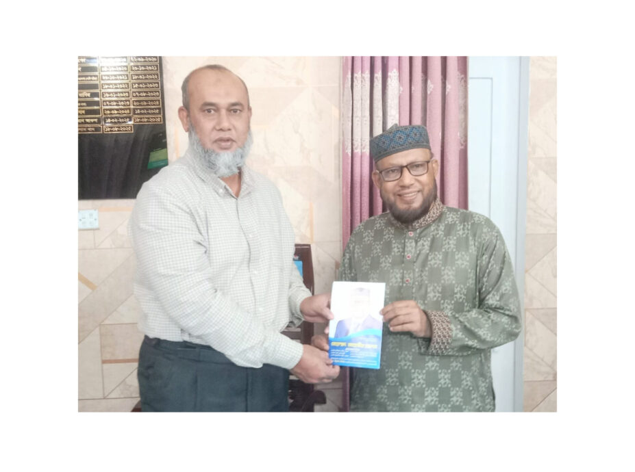 ছাতক থানার ওসির সাথে সৌজন্যে সাক্ষাৎ করেন স্বতন্ত্র সংসদ সদস্য পদ প্রার্থী জাহাঙ্গীর আলম